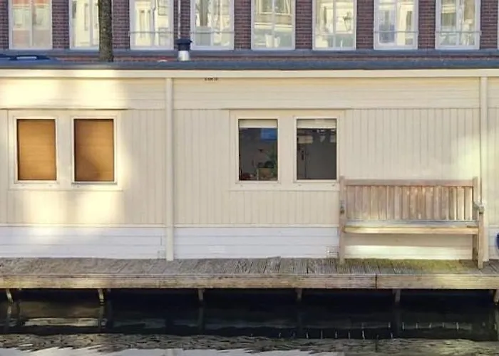Pantheos Top Houseboat